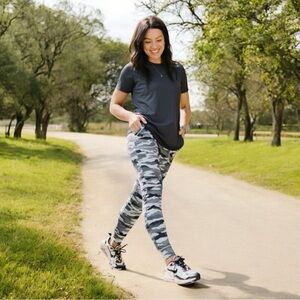 Zyia Active Unwind Joggers in Grey Camo